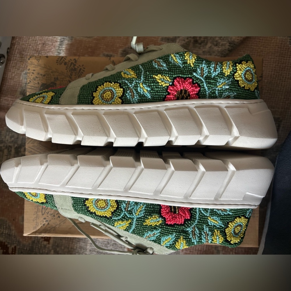 🌺Free People🌺 View From The Top Beaded Sneakers Size 40, US 9, Tennis Green NIB - Picture 9 of 12